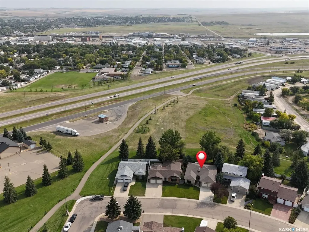 412 Curry Crescent Swift Current SK S9H 4X4