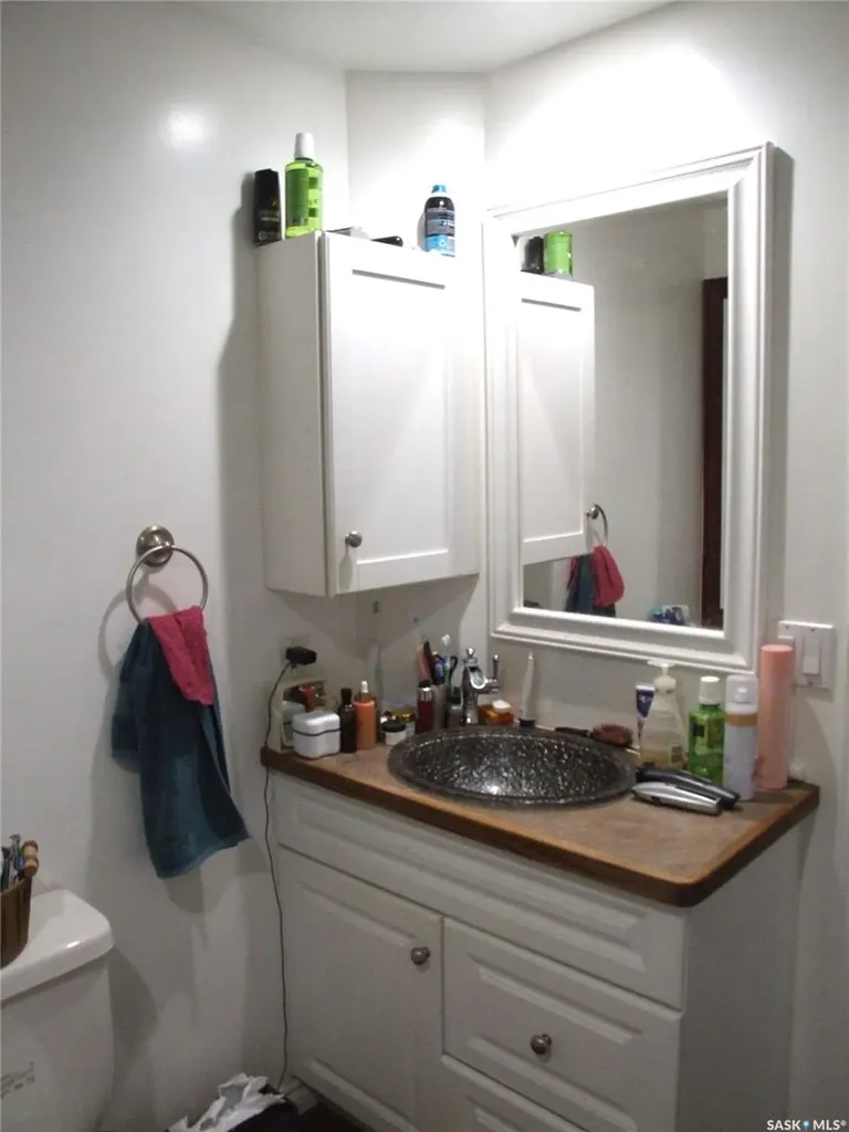 561 Dome Crescent Burstall SK S0N 0H0