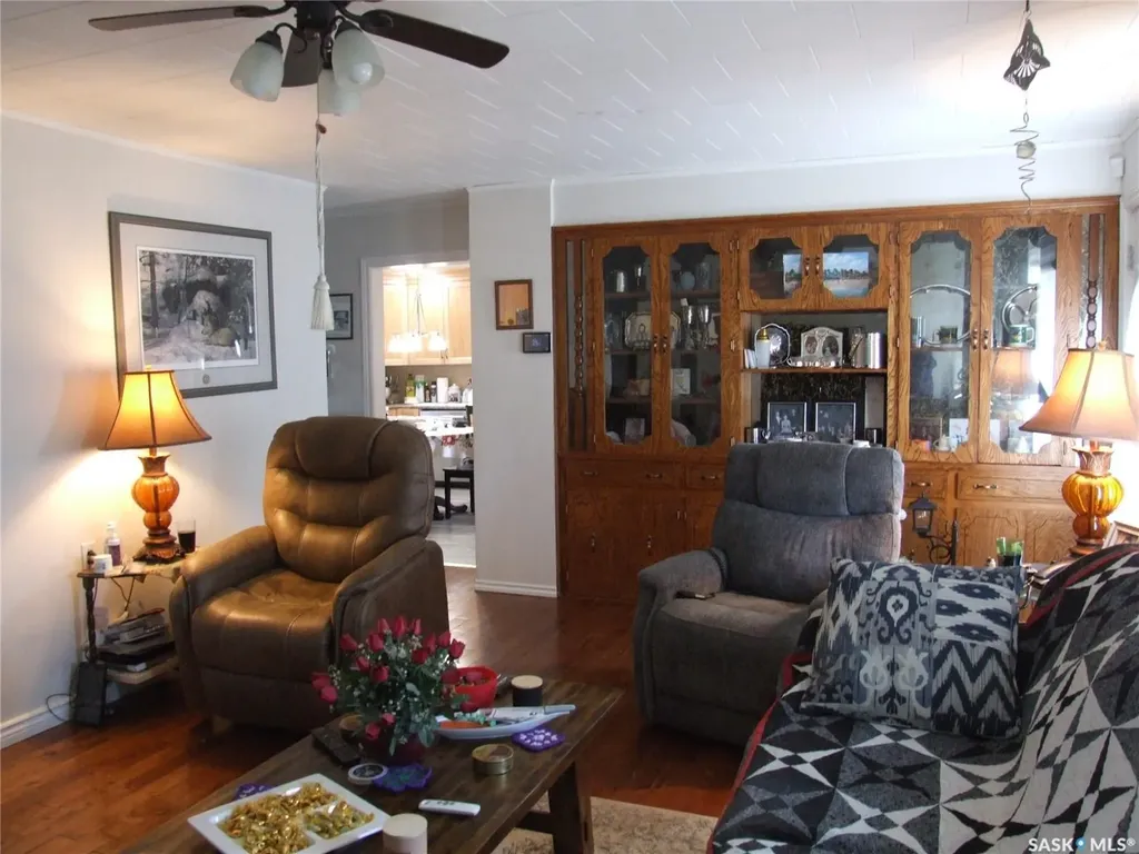 561 Dome Crescent Burstall SK S0N 0H0