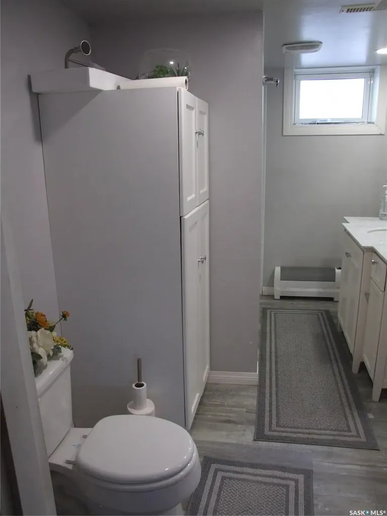 561 Dome Crescent Burstall SK S0N 0H0