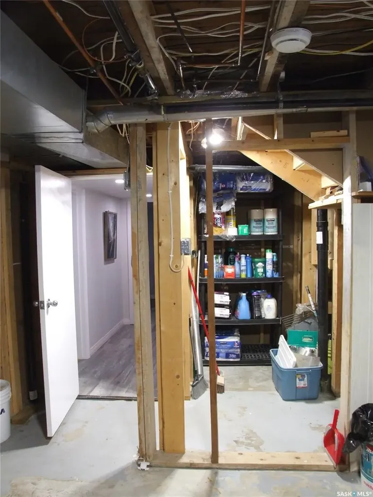 561 Dome Crescent Burstall SK S0N 0H0