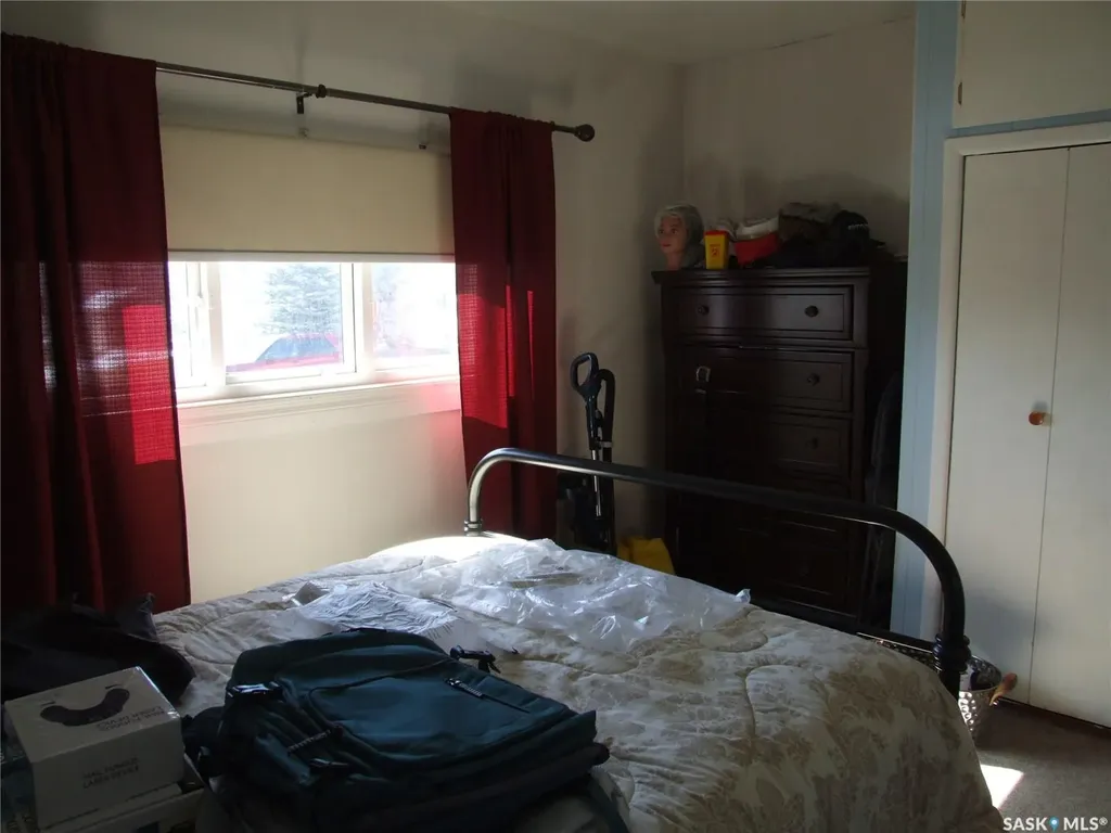 561 Dome Crescent Burstall SK S0N 0H0