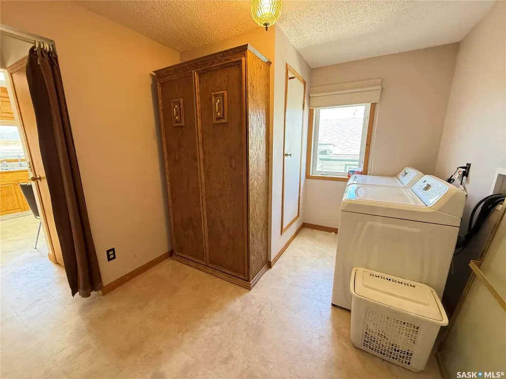 737 Third Street Estevan SK S4A 0P7