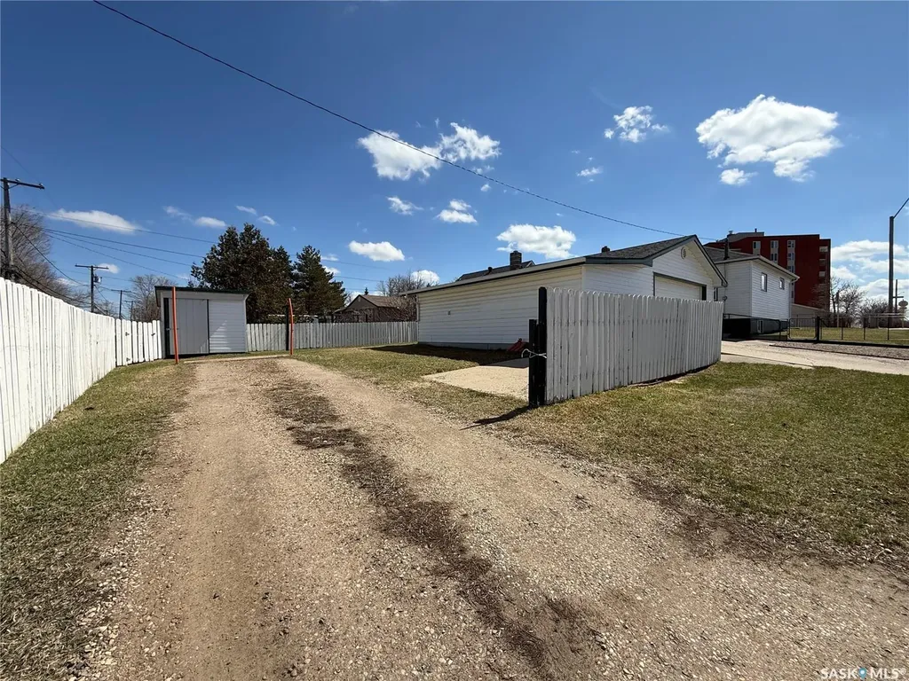 737 Third Street Estevan SK S4A 0P7