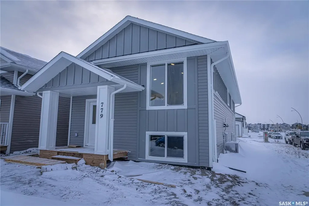 338 Stehwien Street Saskatoon SK S7W 1M9