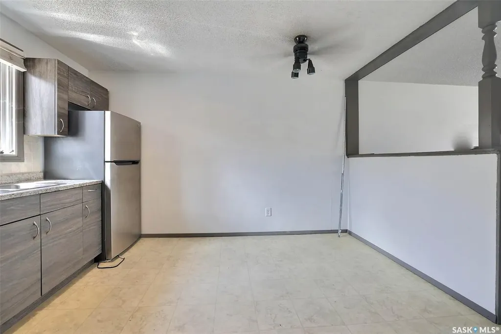 51 Spruceview Road Regina SK S4R 0E1