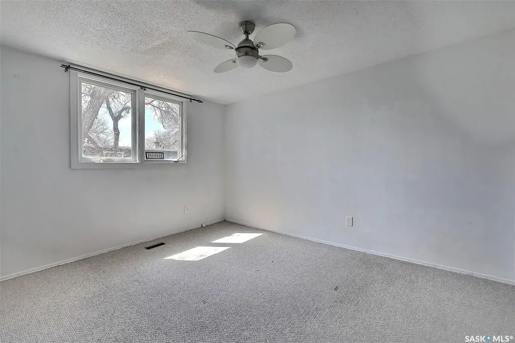 51 Spruceview Road Regina SK S4R 0E1