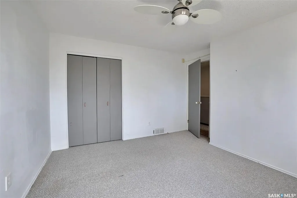 51 Spruceview Road Regina SK S4R 0E1