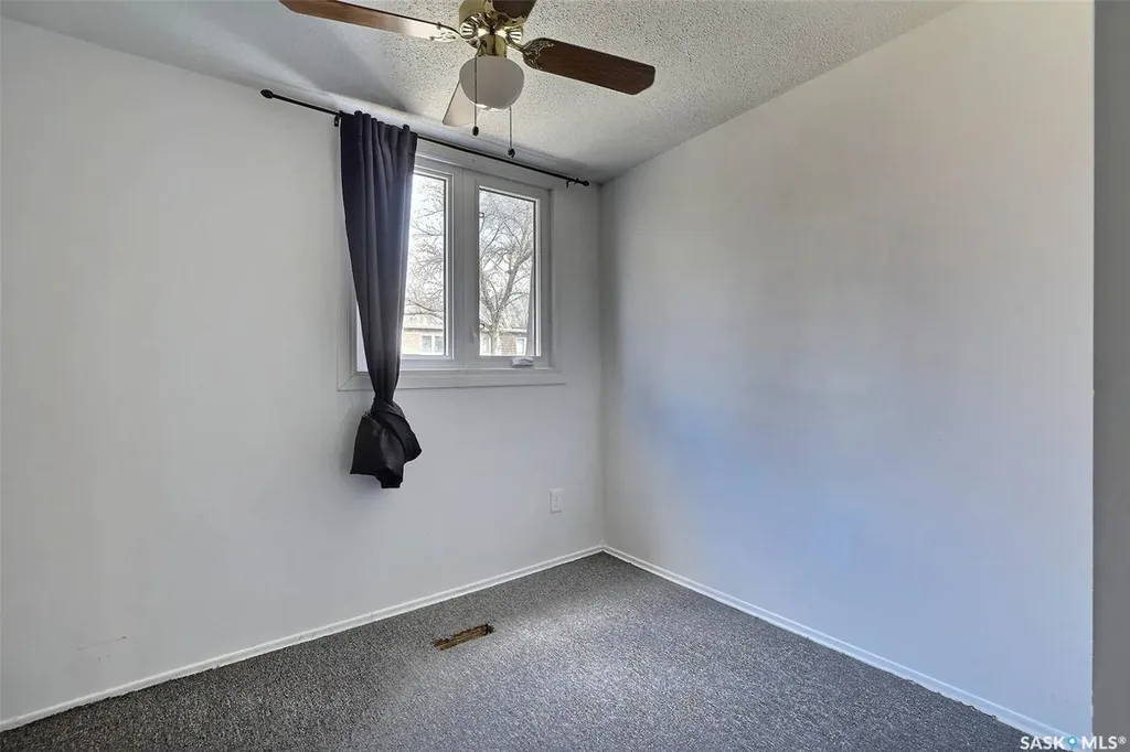 51 Spruceview Road Regina SK S4R 0E1