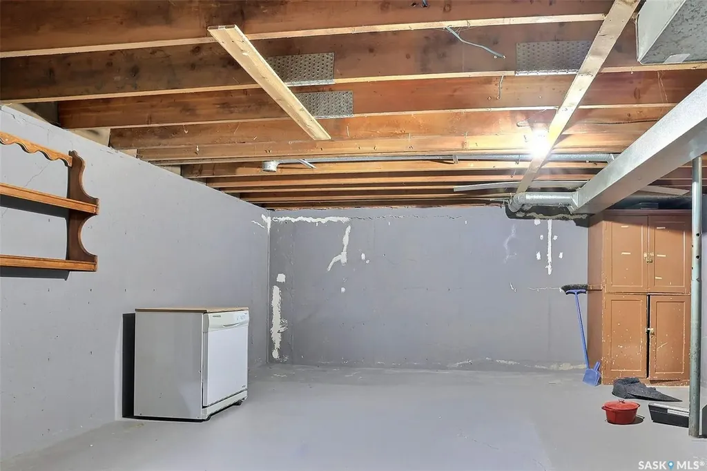 51 Spruceview Road Regina SK S4R 0E1