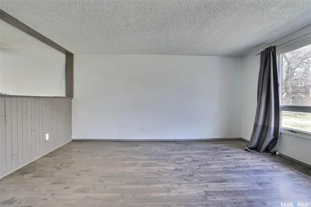 51 Spruceview Road Regina SK S4R 0E1