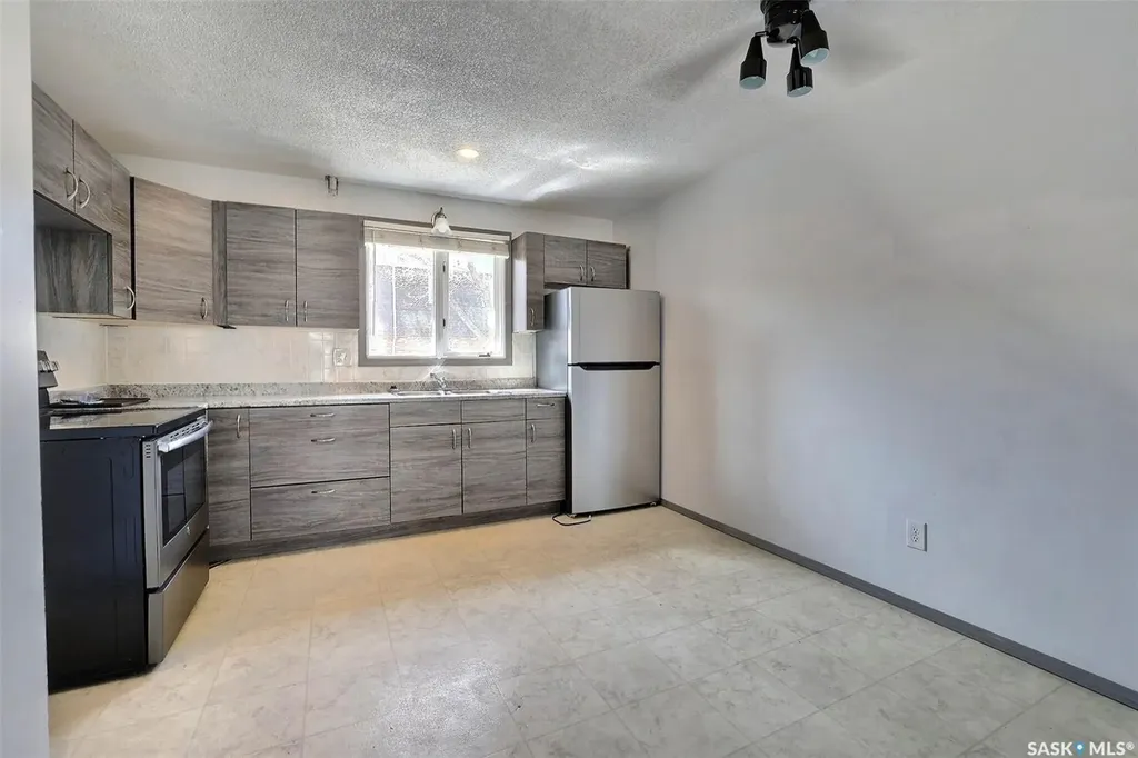 51 Spruceview Road Regina SK S4R 0E1