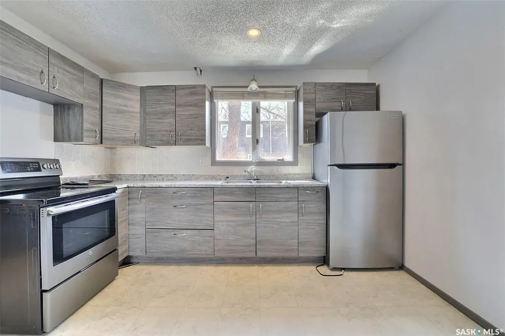 51 Spruceview Road Regina SK S4R 0E1