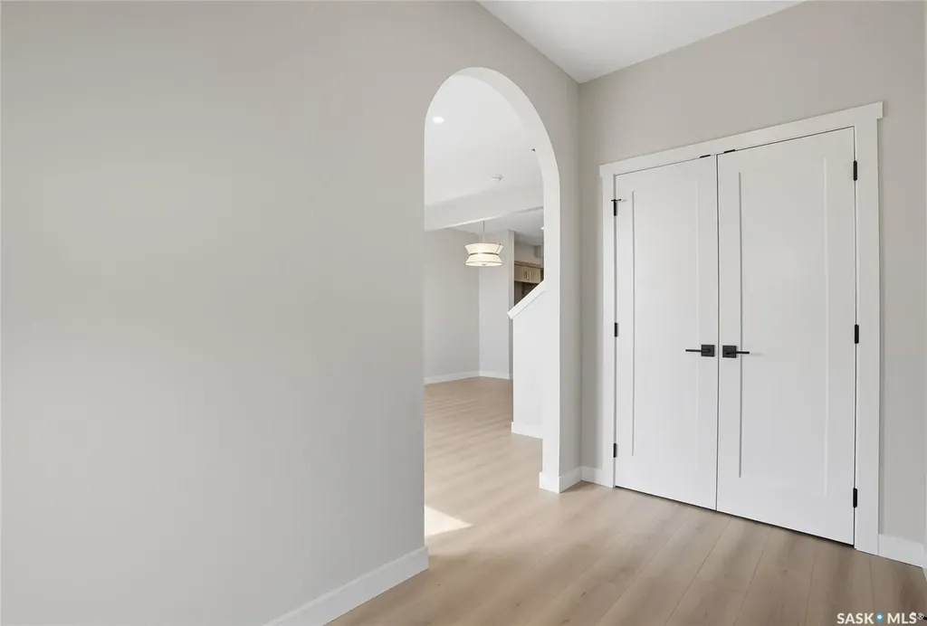22 Taskamanwa Terrace Saskatoon SK S7V 1Z7