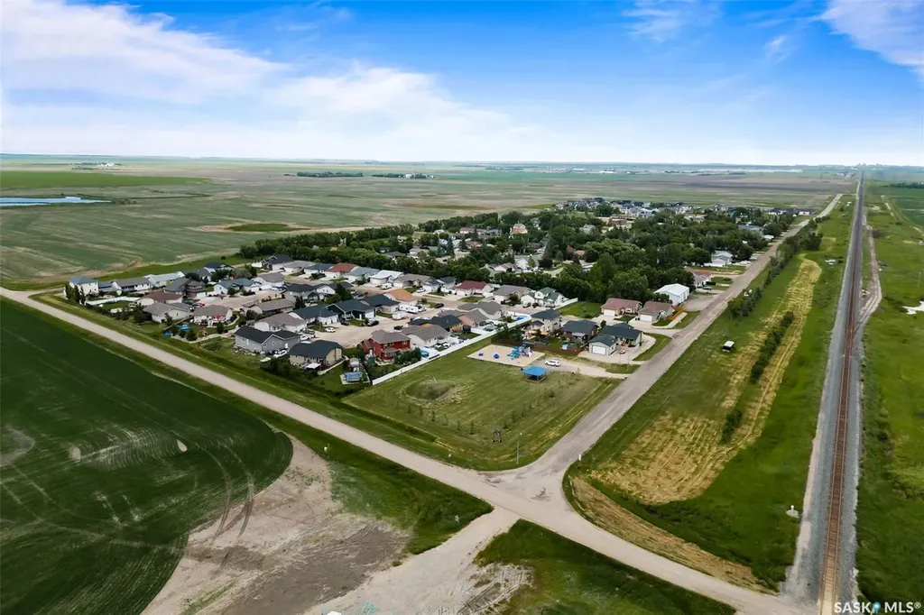 21 Rider Bay Grand Coulee SK S4M 0A3