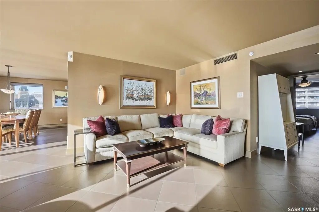 730 Spadina Crescent E Saskatoon SK S7K 4H7