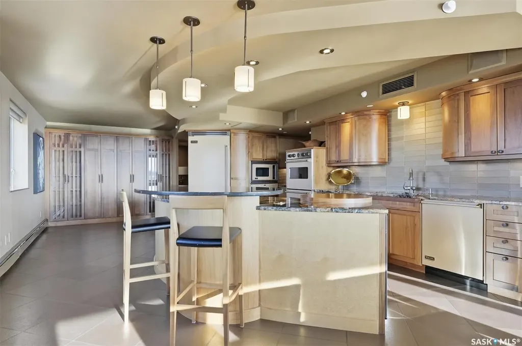730 Spadina Crescent E Saskatoon SK S7K 4H7