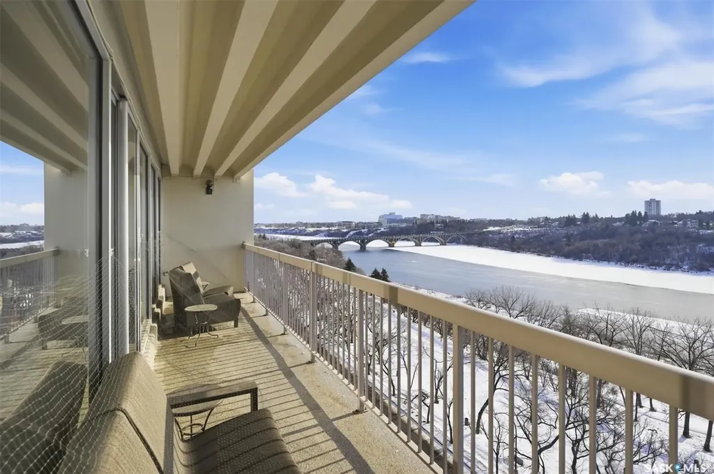 730 Spadina Crescent E Saskatoon SK S7K 4H7