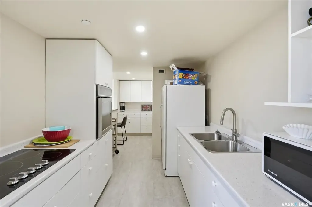 730 Spadina Crescent E Saskatoon SK S7K 4H7