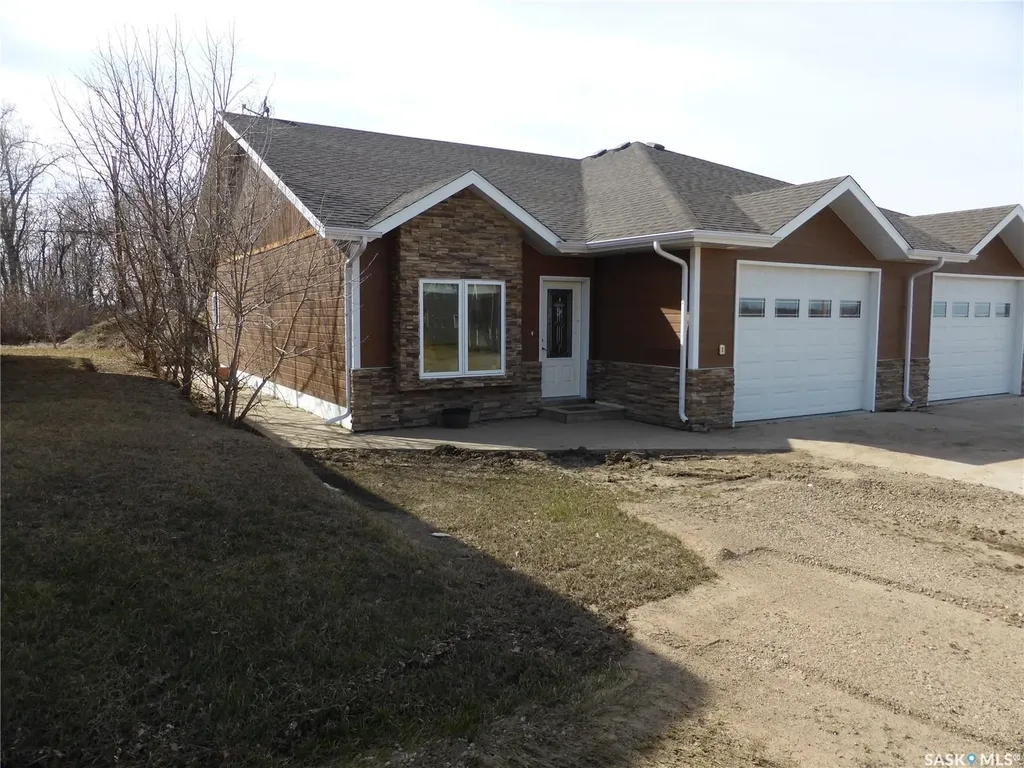 206-2 7th Avenue Paradise Hill SK S0M 2G0