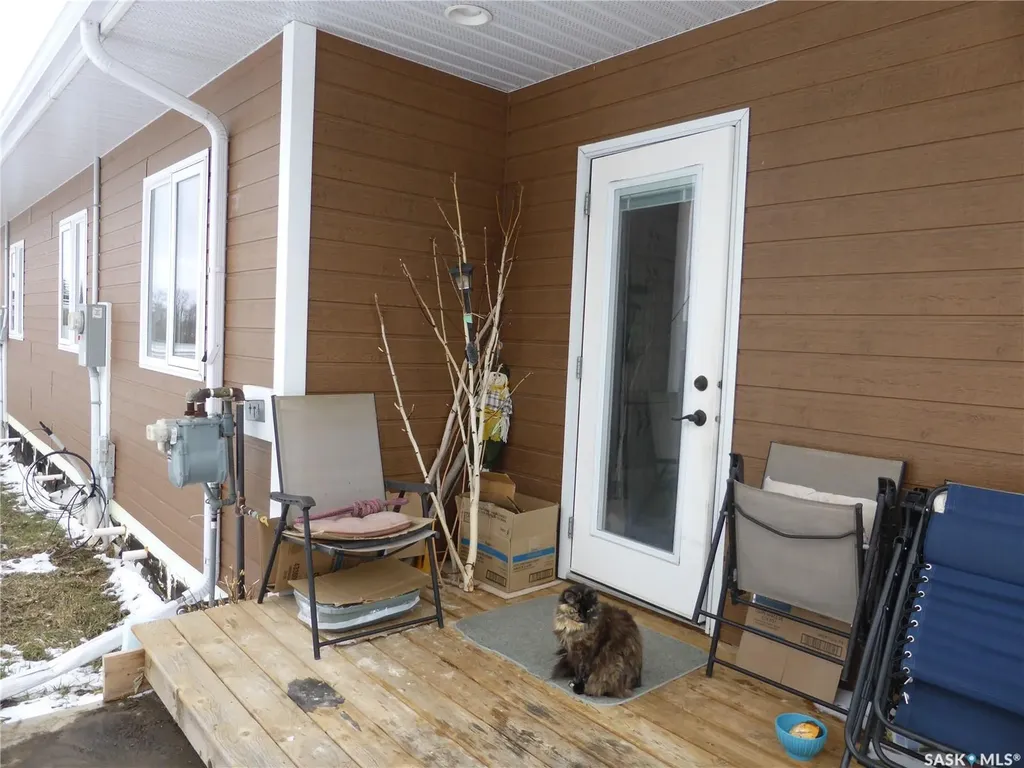 206-2 7th Avenue Paradise Hill SK S0M 2G0
