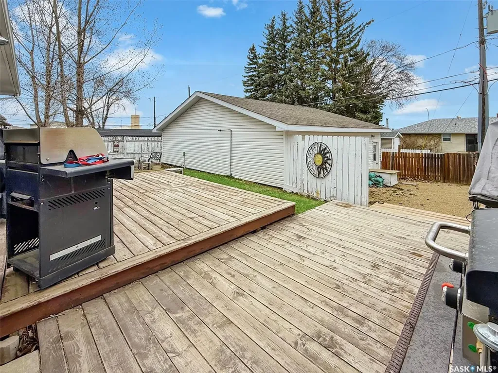 1415 Ashley Drive Swift Current SK S9H 1N6