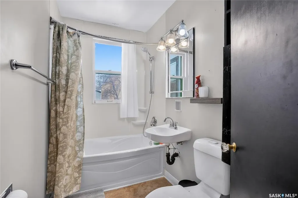 1231 Aird Street Saskatoon SK S7N 0T3
