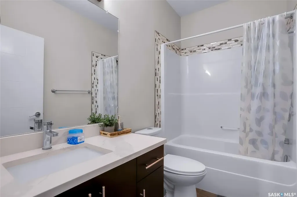 305 Clarence Avenue S Saskatoon SK S7N 1H5