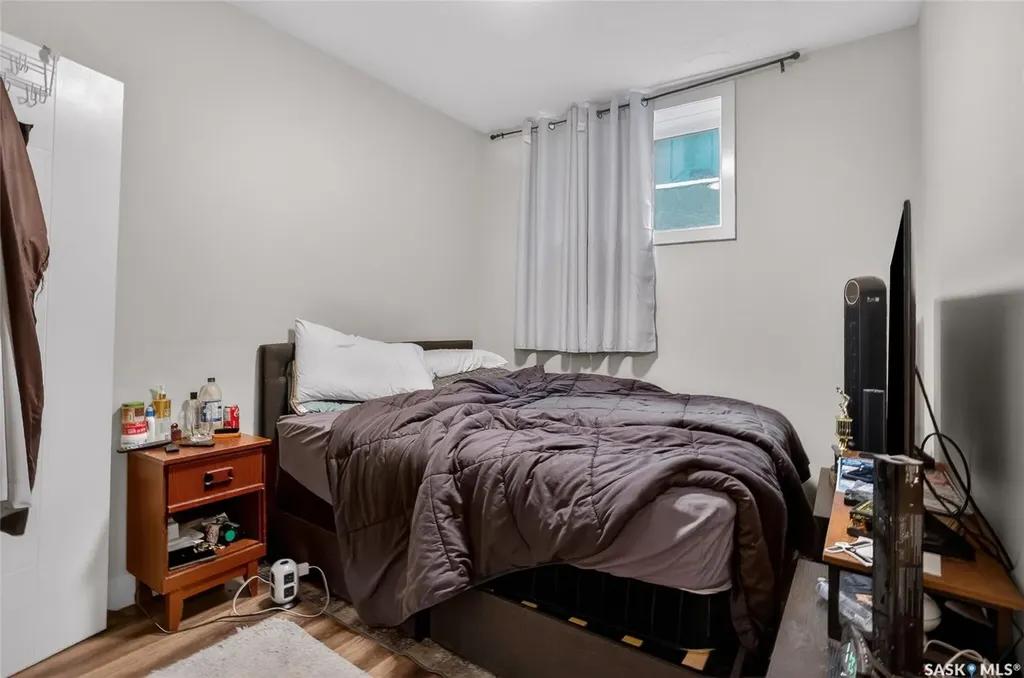 305 Clarence Avenue S Saskatoon SK S7N 1H5
