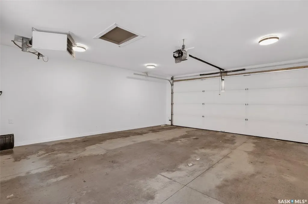 305 Clarence Avenue S Saskatoon SK S7N 1H5