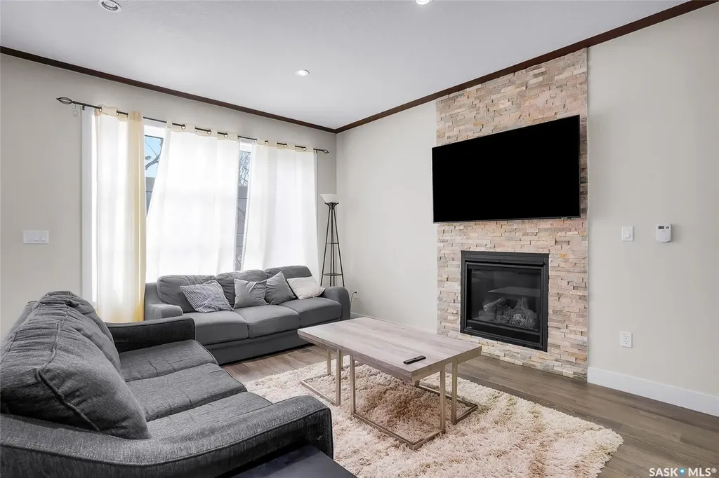 305 Clarence Avenue S Saskatoon SK S7N 1H5