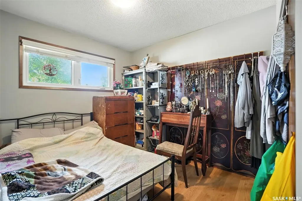 97 Maxwell Crescent Saskatoon SK S7L 3Y4