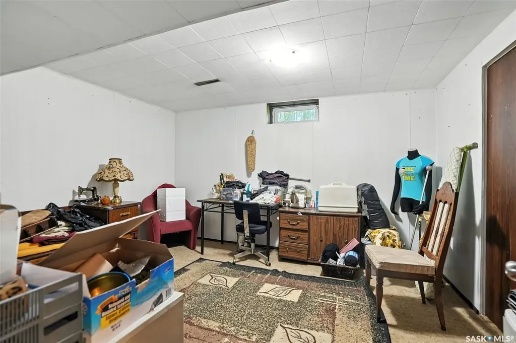 97 Maxwell Crescent Saskatoon SK S7L 3Y4