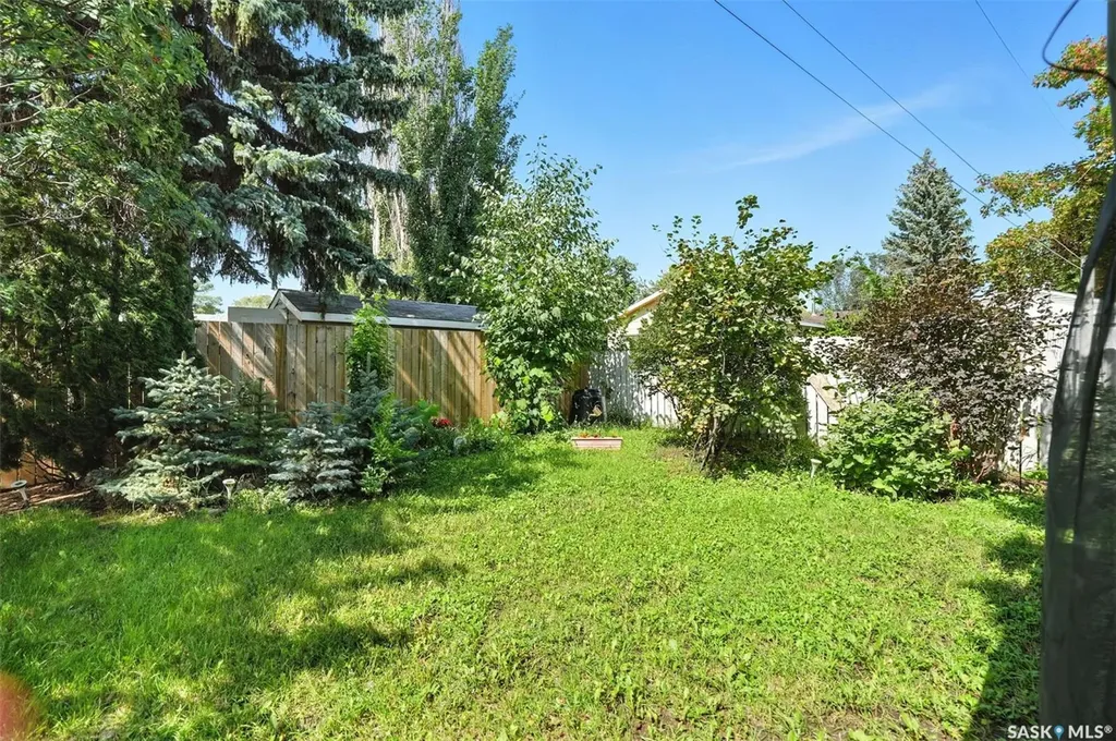 97 Maxwell Crescent Saskatoon SK S7L 3Y4