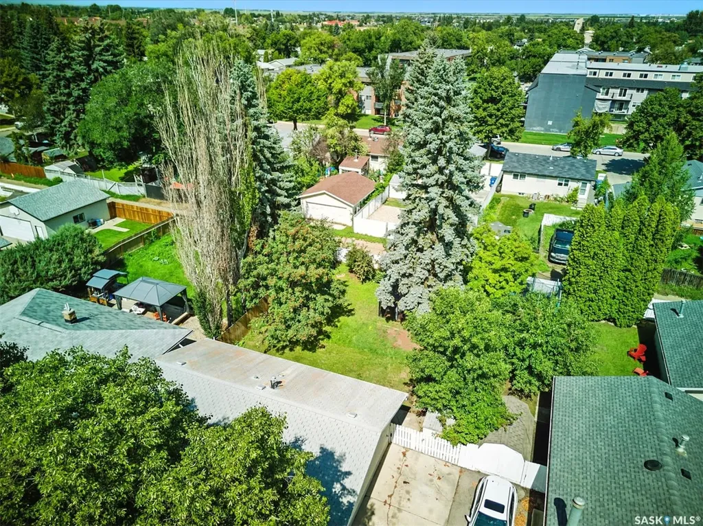 97 Maxwell Crescent Saskatoon SK S7L 3Y4