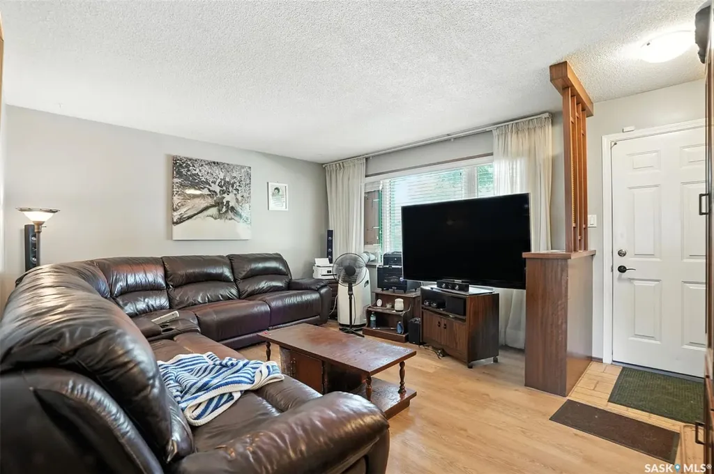97 Maxwell Crescent Saskatoon SK S7L 3Y4