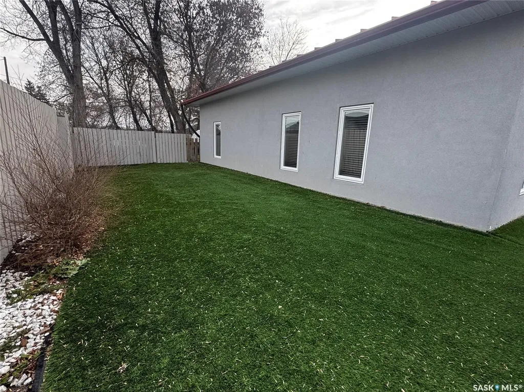 347&353 Maple Avenue Yorkton SK S3N 1X2