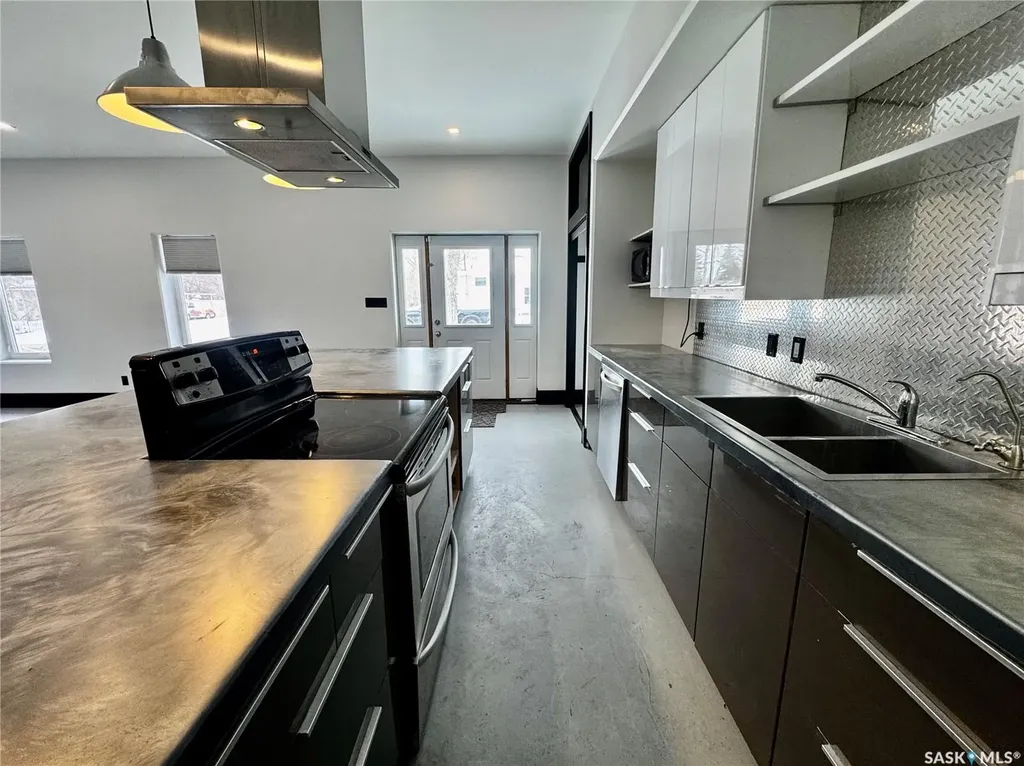 347&353 Maple Avenue Yorkton SK S3N 1X2