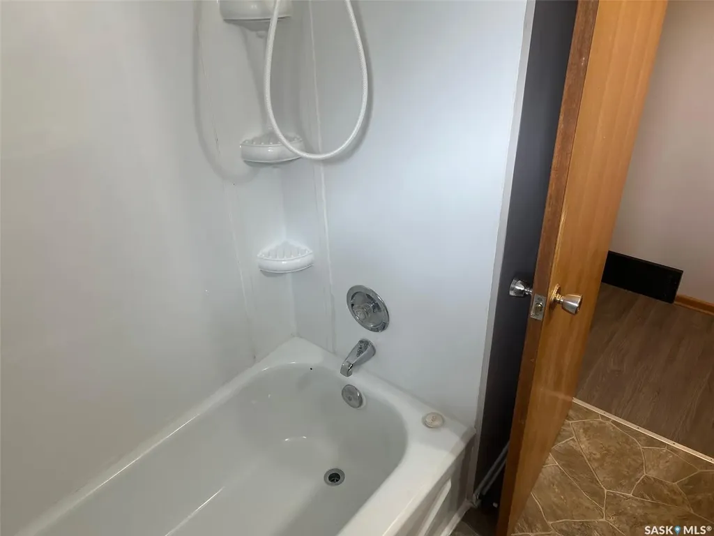 802 Princess Street Regina SK S4T 3X9