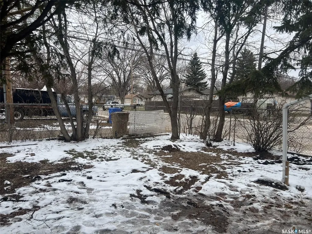 802 Princess Street Regina SK S4T 3X9