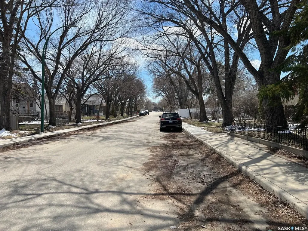 802 Princess Street Regina SK S4T 3X9