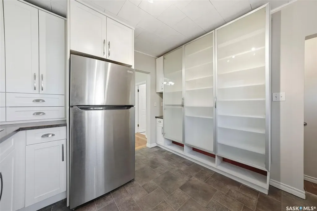 1336 H Avenue N Saskatoon SK S7L 2E4