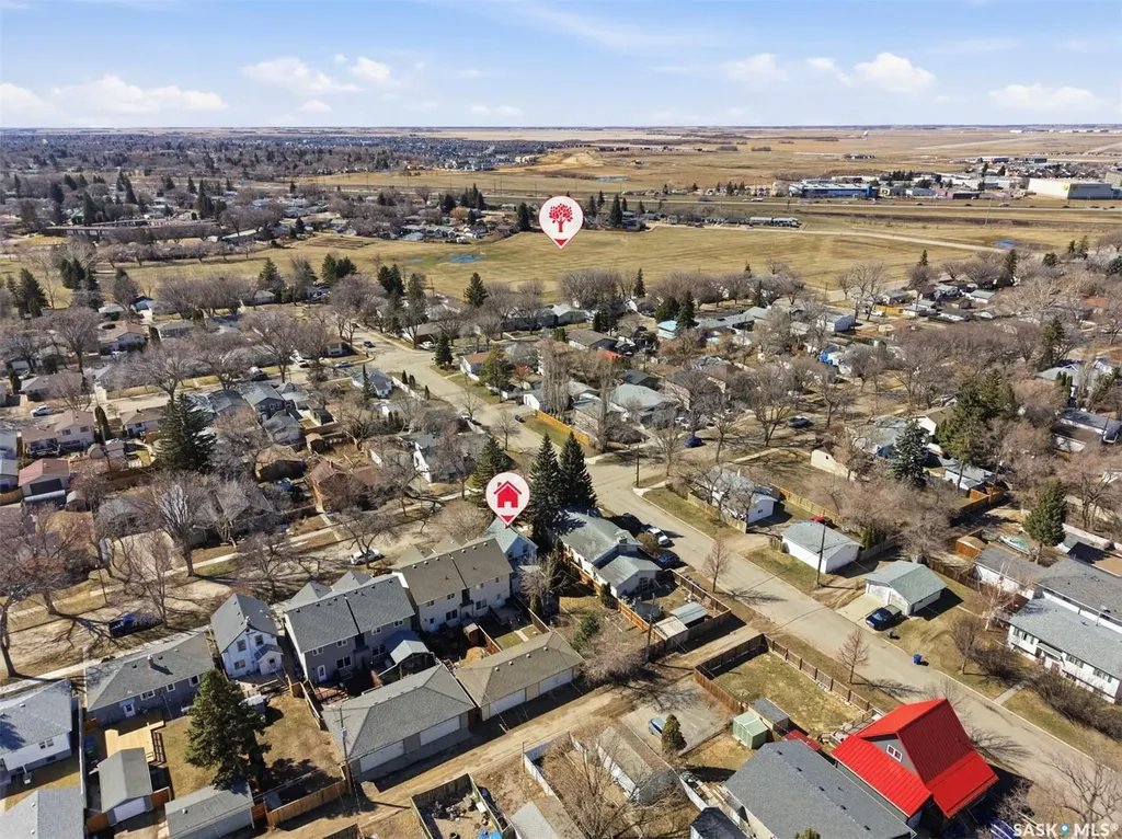 1336 H Avenue N Saskatoon SK S7L 2E4