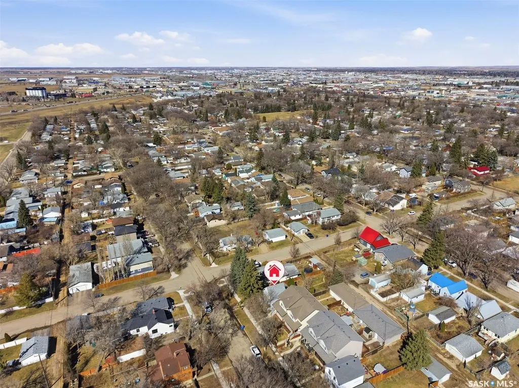 1336 H Avenue N Saskatoon SK S7L 2E4