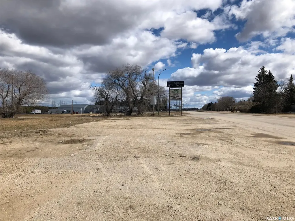 605 Nipawin Road E Nipawin SK S0E 1E0