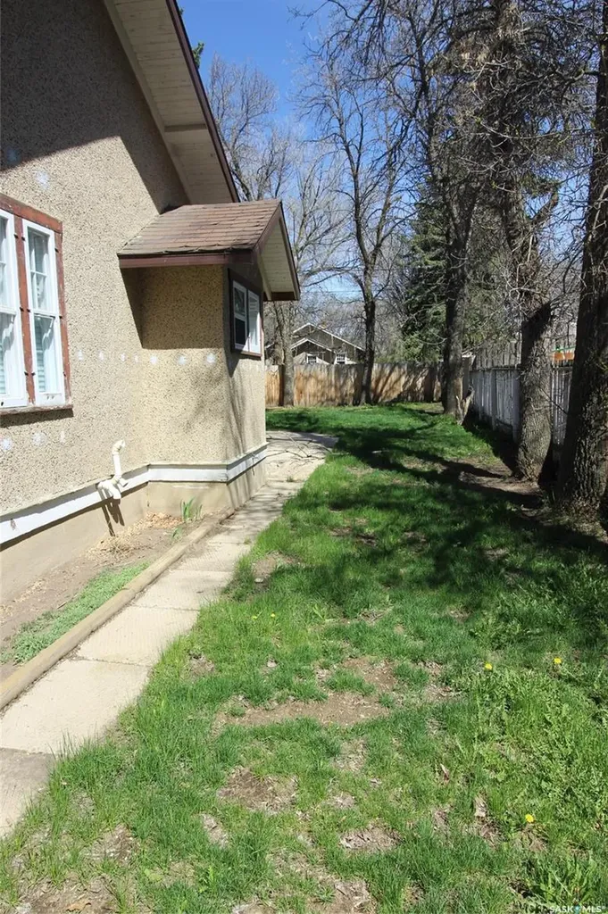 780 1st Street E Shaunavon SK S0N 2M0