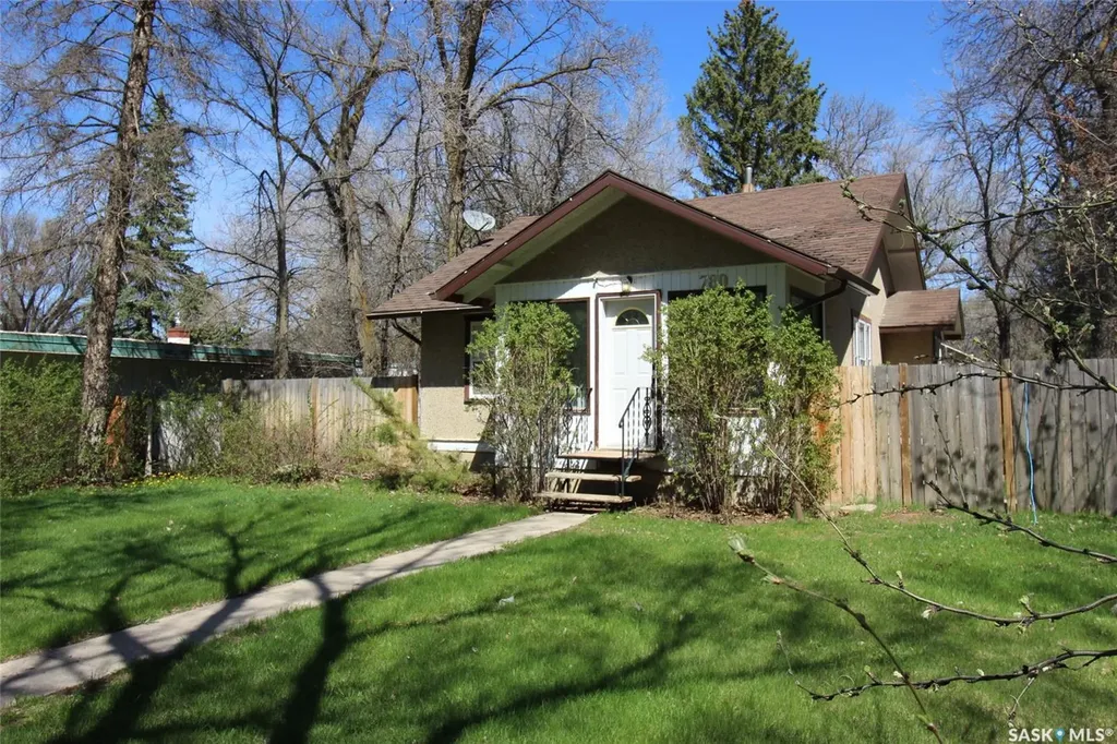 780 1st Street E Shaunavon SK S0N 2M0
