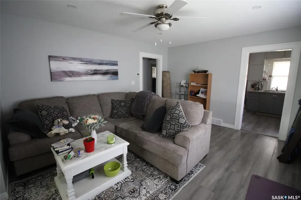 780 1st Street E Shaunavon SK S0N 2M0
