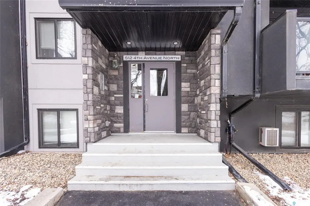 512 4th Avenue N Saskatoon SK S7K 2M7