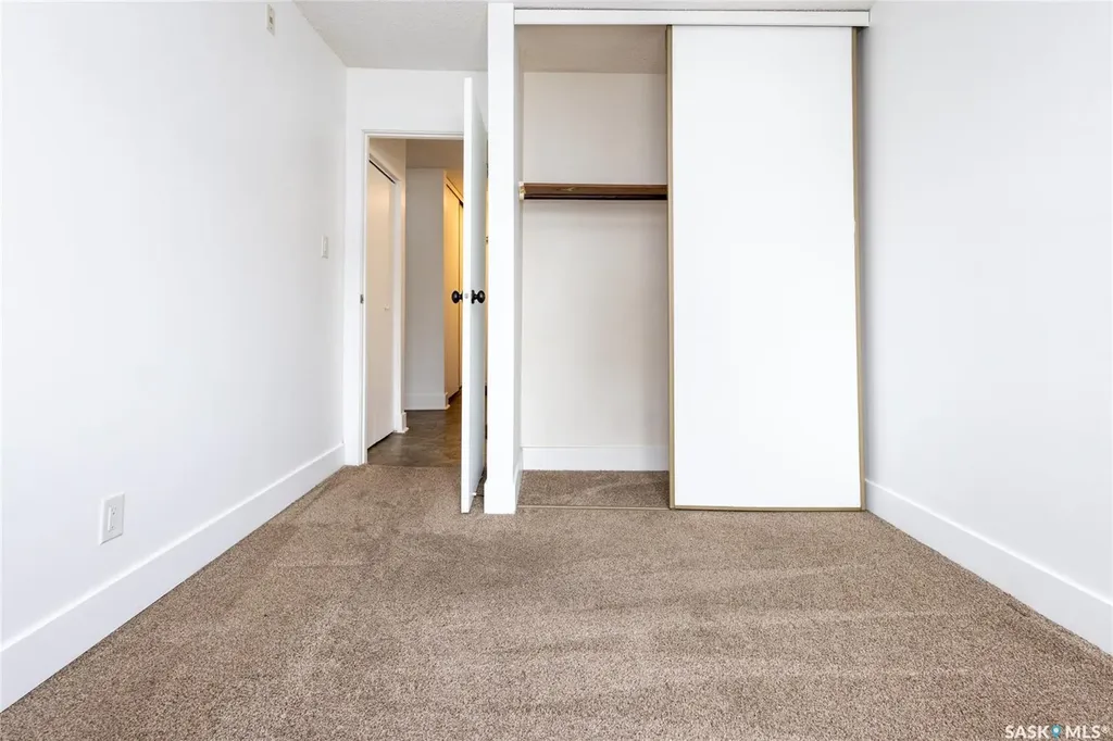512 4th Avenue N Saskatoon SK S7K 2M7